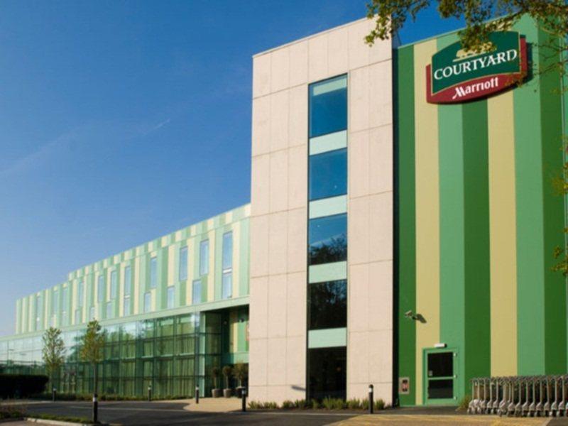 Hotel Courtyard By Marriott London Gatwick Airport Crawley  Exterior foto