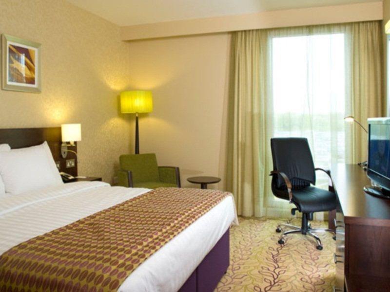 Hotel Courtyard By Marriott London Gatwick Airport Crawley  Zimmer foto